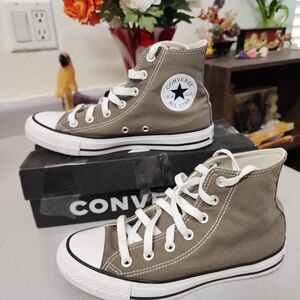 Like New Women's Converse All Star High-Top Sneakers Size 7